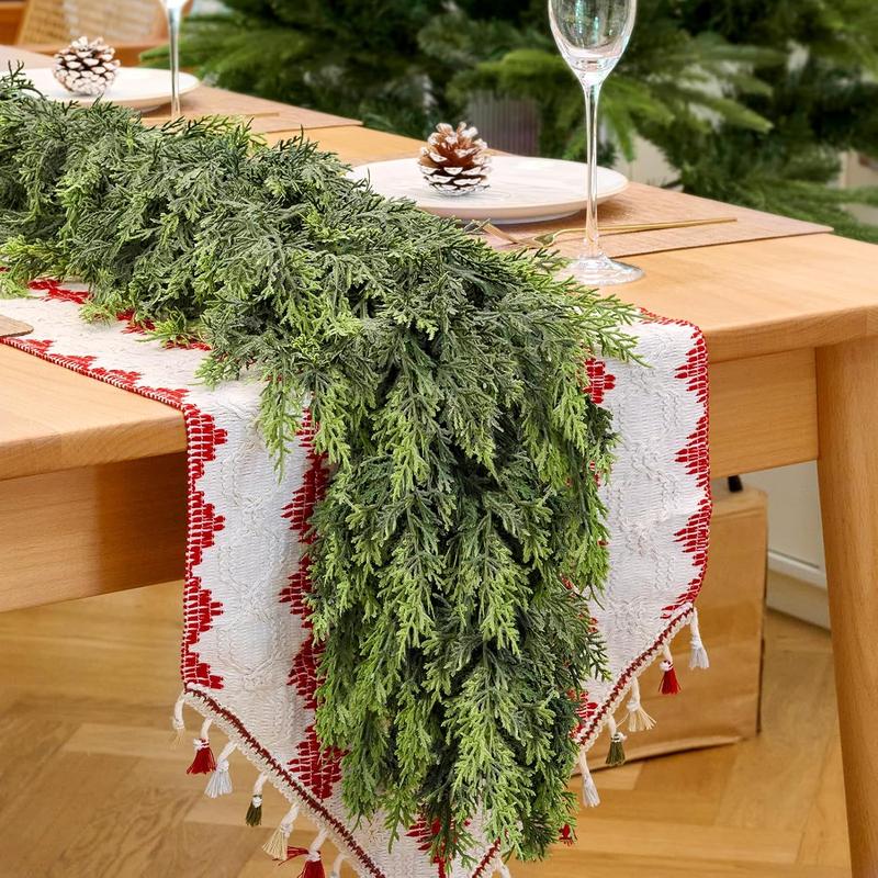 Premium 9ft Artificial Cedar Christmas Garland
